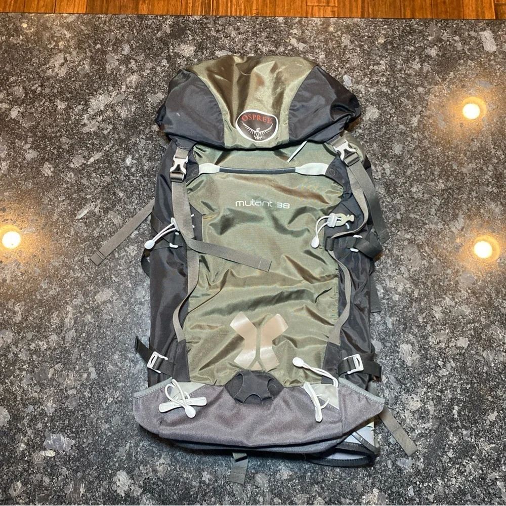 Osprey Mutant 38 Hiking Climbing Backpack Mountain Rucksack 38 Litre Size Medium